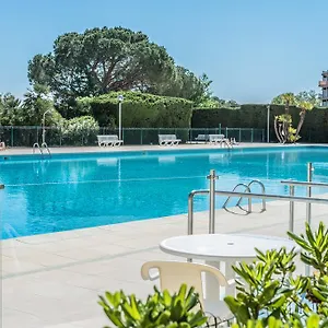 https://appart-hotel-mandelieu.fr-provencehotel.com
